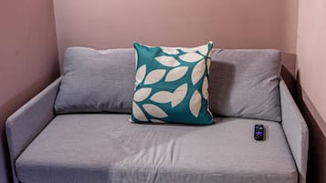 Estudio económico, 1 cama doble con sofá cama | Wifi gratis