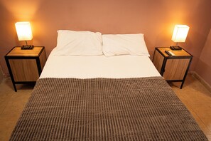 Basic Double Room, 1 Queen Bed | Free WiFi