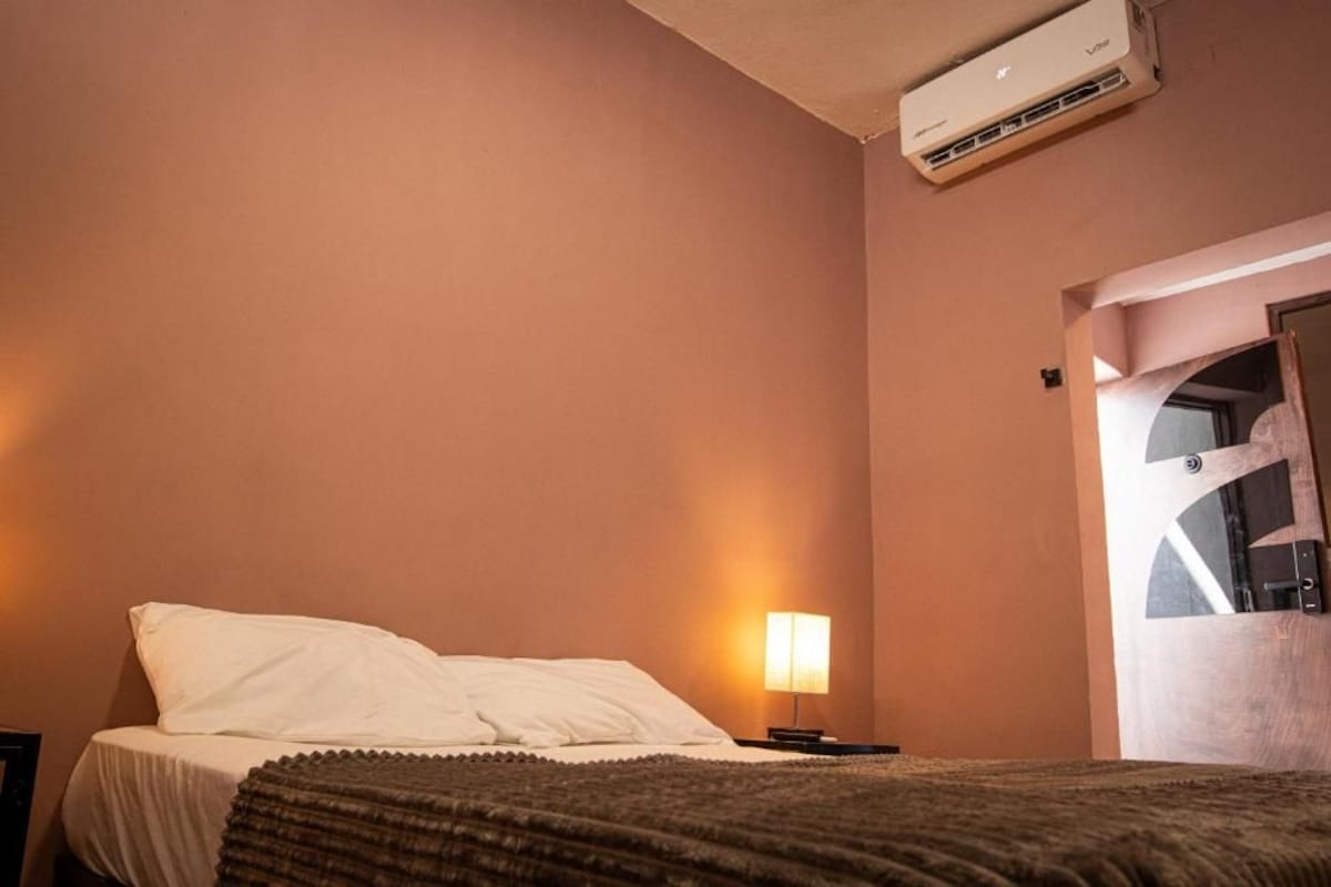 Desk, WiFi (free), bed sheets