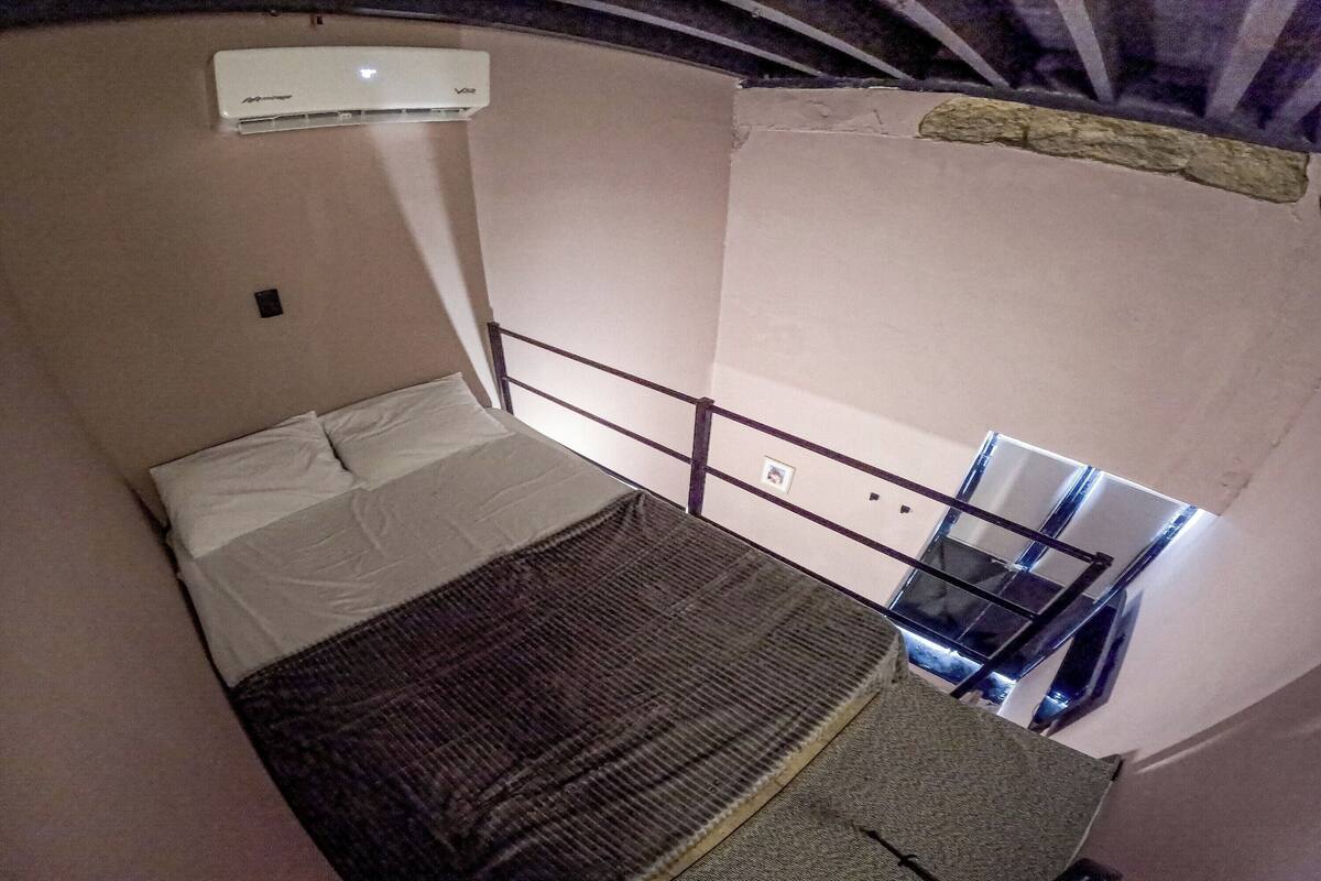Standard Triple Room, Multiple Beds (Triple) | Desk, WiFi (free), bed sheets