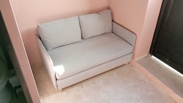 Estudio económico, 1 cama matrimonial y sofá cama | Wifi gratis