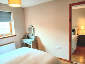 1 sovrum, strykjärn/strykbräda, wi-fi och sängkläder