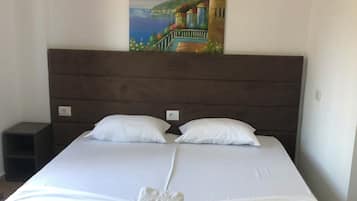 Habitación estándar doble, balcón, vistas a la colina | Wifi gratis