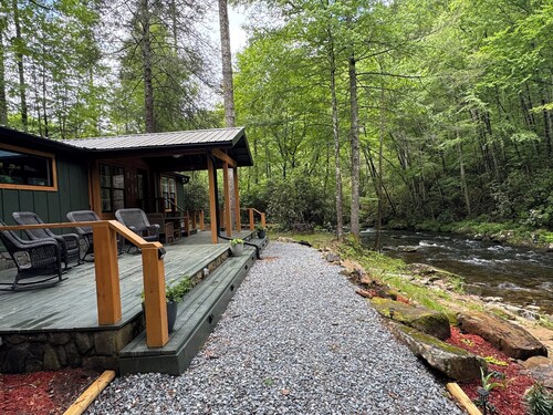 Secluded creekside home in the heart of the Nantahala Forest