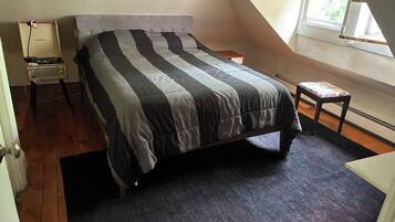 2 habitaciones, tabla de planchar con plancha, wifi y ropa de cama