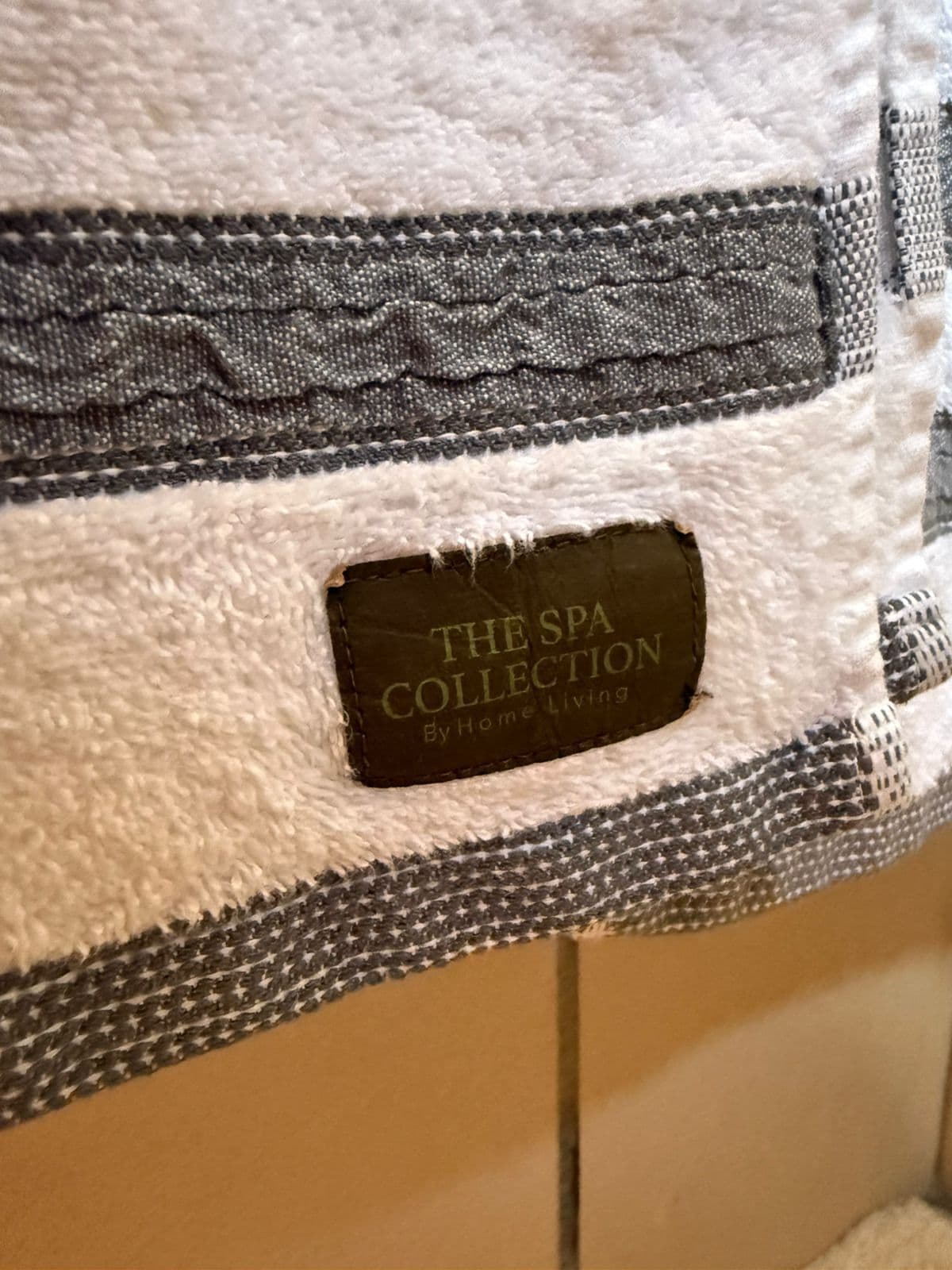 Dusj, håndklær, såpe og sjampo