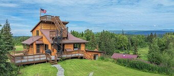 Hatcher Pass Cabin in the Woods