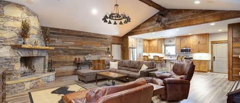 Televisión y chimenea