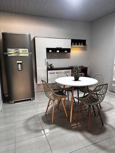 2 bedroom house in Foz do Iguaçu, backyard and barbecue area, pet friendly