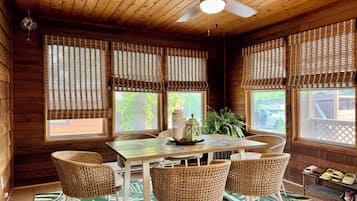 تناول الطعام