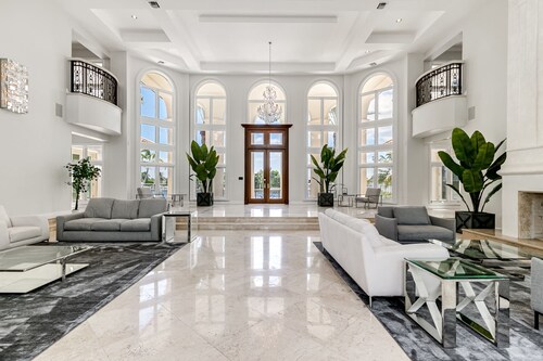Mansion Waterfront Living WOW Luxurious 21,756 SQFT Near Beach