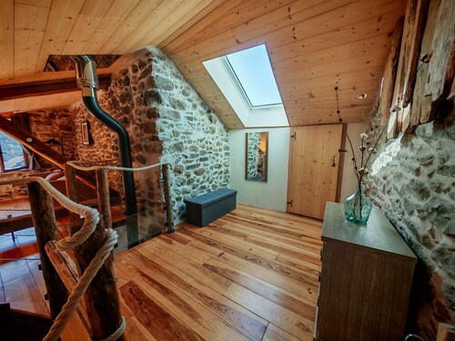 Characteristic village house, sleeps 10