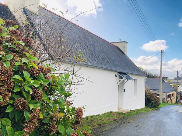 Exterior - Self-contained gite for 16 persons near the beach (Pleubian)