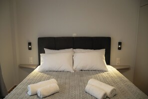 2 slaapkamers, een bureau, een strijkplank/strijkijzer, gratis wifi