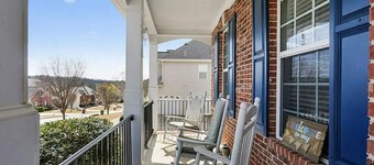 Spacious Executive 4-bedroom home in quaint Douglasville