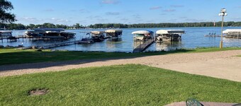 Lakeside retreat on Clear Lake