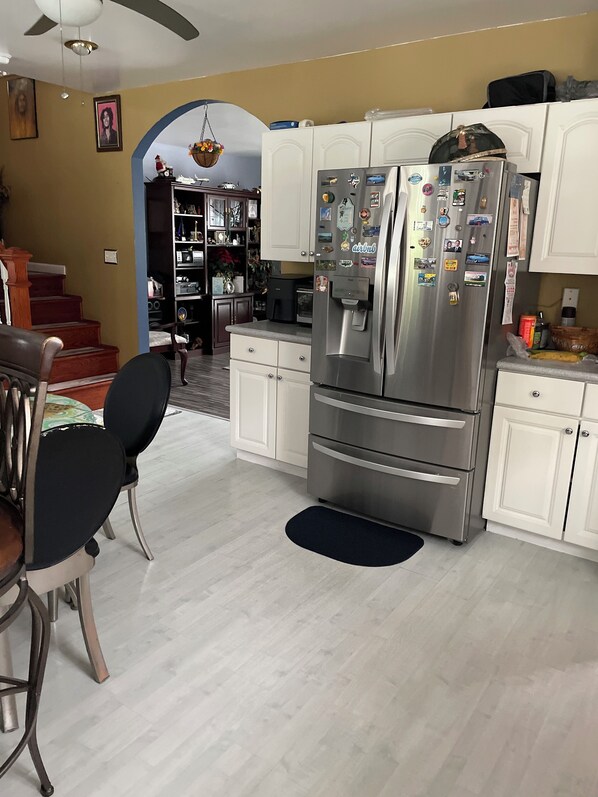 Interior - Charming 1-bedroom in single family home-WiFi, AC in delightful New Carrollton (New Carrollton)