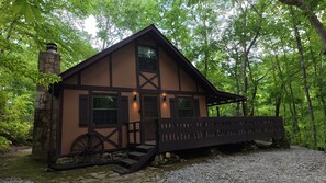 Exterior - Angler's Chalet (Topton)