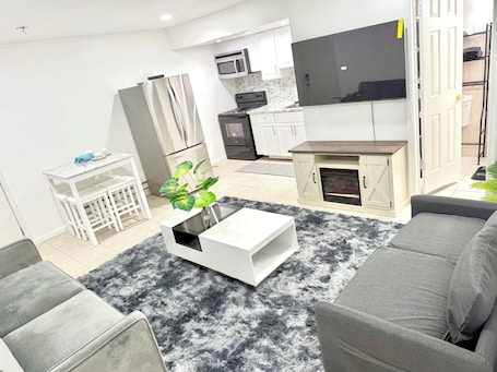 Living area. 2-bedroom apartment in superb Jersey City with WiFi, AC