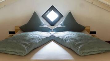 1 bedroom, WiFi, bed sheets