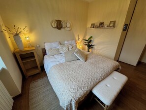 4 bedrooms, WiFi, bed sheets