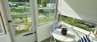 Historical "MAINE" Home Minutes to Acadia National Park & Downtown Bar Harbor