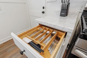 Kühlschrank, Mikrowelle, Ofen, Toaster