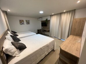Classic Quadruple Room | Desk, laptop workspace, free WiFi - Hotel Terrra Nativa  (Alter do Chão)