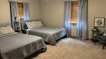 2 quartos, ferros/tábuas de passar roupa, Wi-Fi, roupa de cama