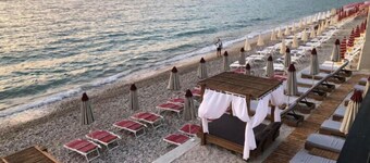 Dukes Albania