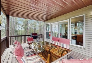 Outdoor dining - Spacious and secluded home with mountain views, gas grill, decks & home office (Rapid City)