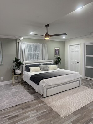 3 bedrooms, iron/ironing board, WiFi, bed sheets