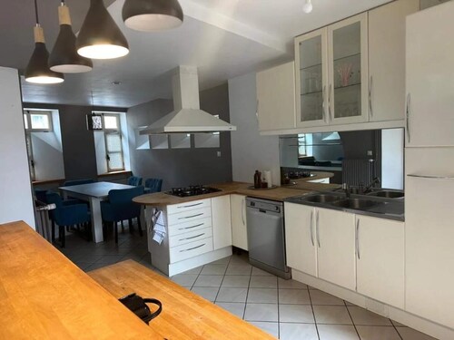 Maison avec Jacuzzi, hypercentre, terrasse BBQ  et studio privé