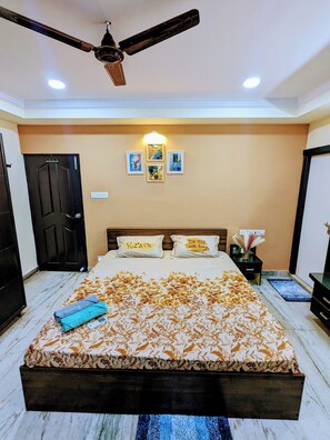 3 bedrooms, iron/ironing board, WiFi
