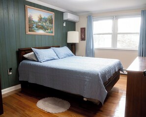 5 bedrooms, WiFi, bed sheets, wheelchair access