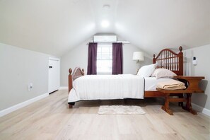 6 bedrooms, WiFi, bed sheets