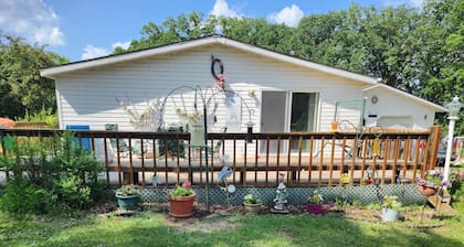 Spacious 3-bedroom house on Birchwood Golf Course one mile north Pelican Rapids