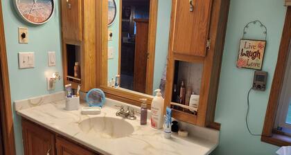 Spacious 3-bedroom house on Birchwood Golf Course one mile north Pelican Rapids