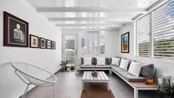 Villa | 6 bedrooms, Internet