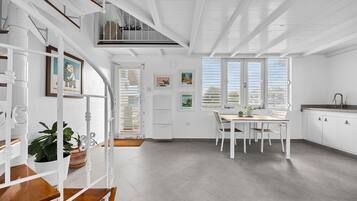 6 bedrooms, Internet