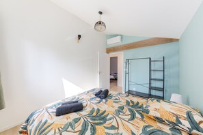 3 室のベッドルーム、デスク、アイロン / アイロン台、WiFi (無料)