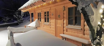Naturally secure - romantic wooden chalet with comfort & charm