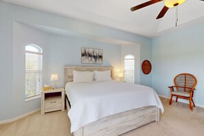 3 soverom, strykejern/-brett, internettilgang og sengetøy