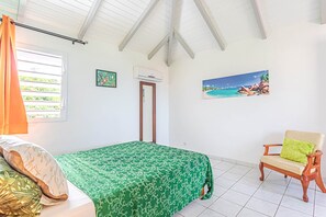 1 غرفة نوم ومكواة/لوح كي وواي فاي مجانًا وملاءات أسرّة