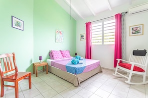 2 chambres, fer et planche à repasser, Wi-Fi gratuit, draps fournis