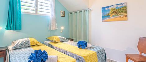 2 slaapkamers, een strijkplank/strijkijzer, gratis wifi, beddengoed