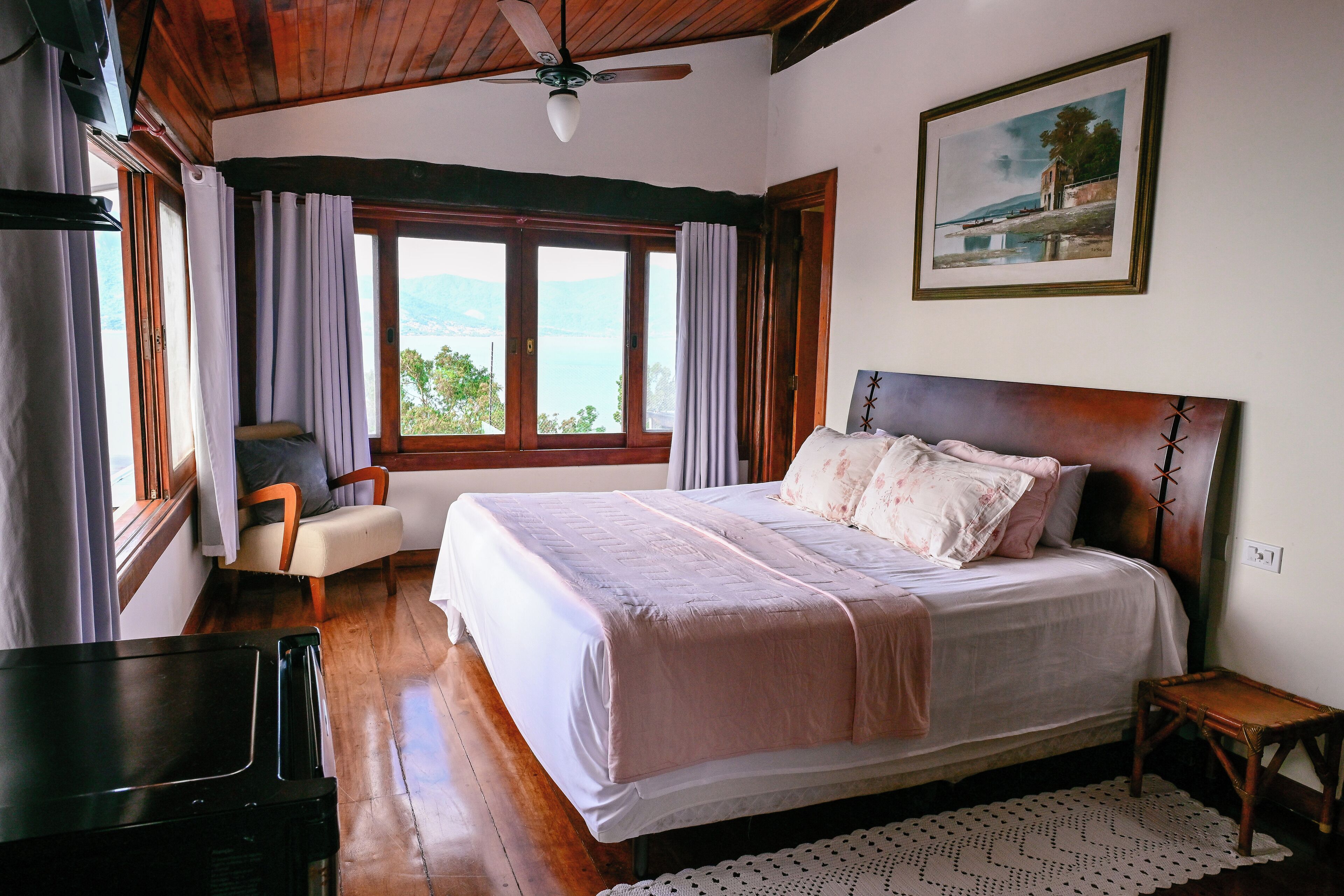 别墅 | 遮光窗帘、熨斗/熨衣板、免费 WiFi