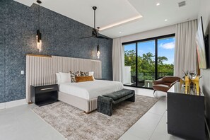 12 chambres, fer et planche à repasser, Wi-Fi, draps fournis