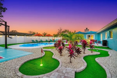 Clearwater Dream! Singles Pickleball, Heated Pool