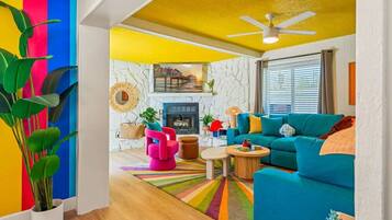 Televisor intel·ligent i llar de foc